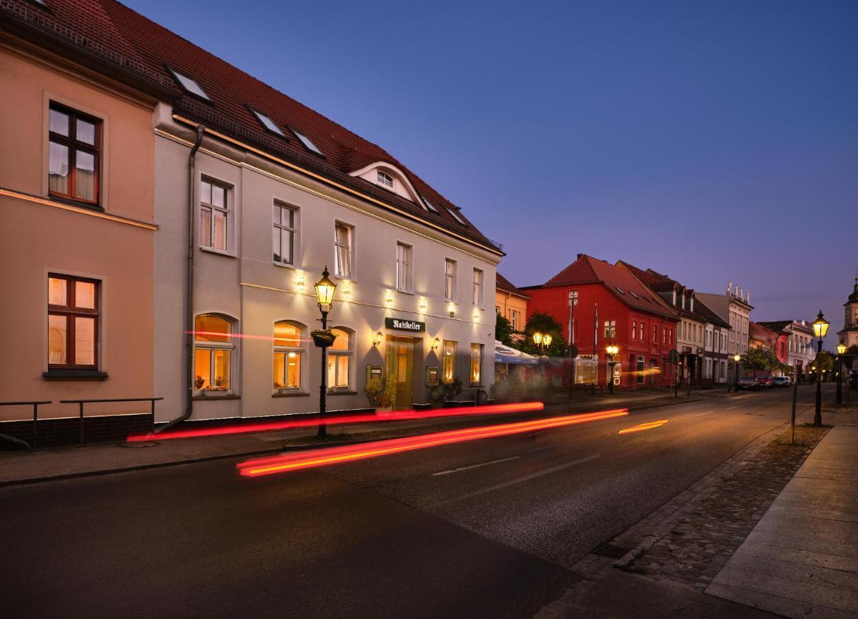 Ratskeller Hotel & Restaurant Lindow Exterior photo